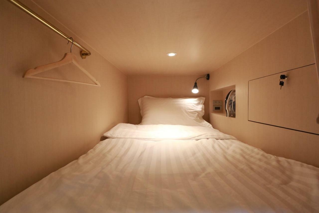 The Lol Elephant Hostel Bangkok Exterior foto