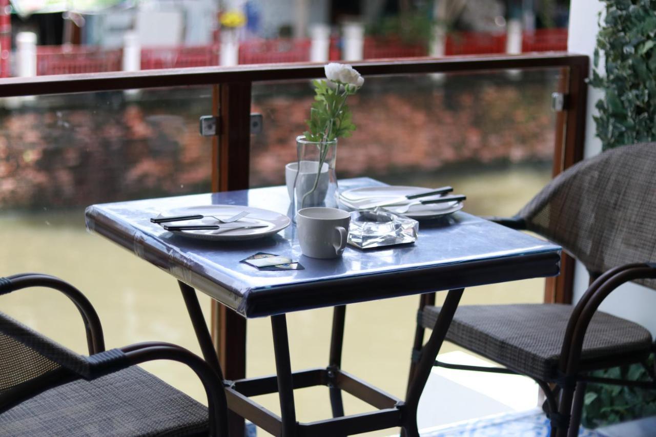 The Lol Elephant Hostel Bangkok Exterior foto