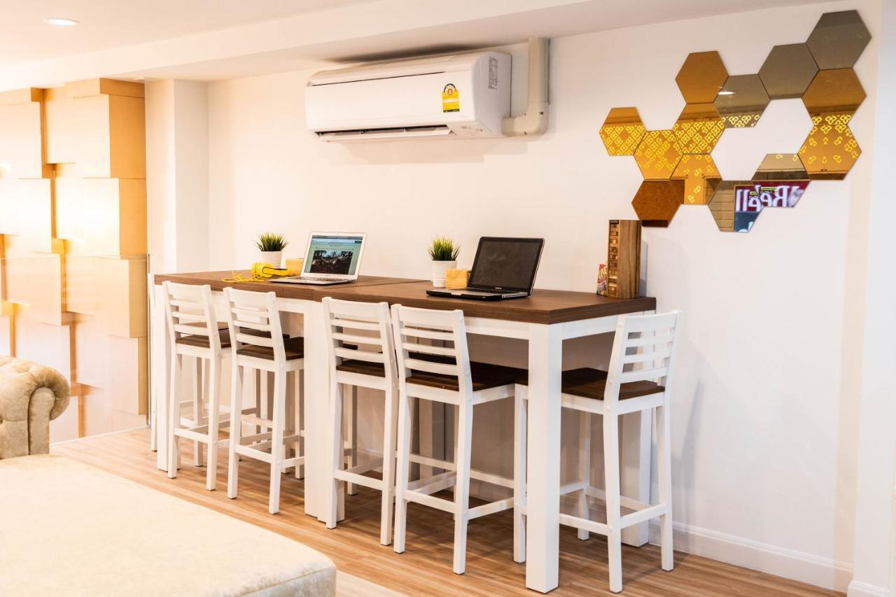 The Lol Elephant Hostel Bangkok Exterior foto