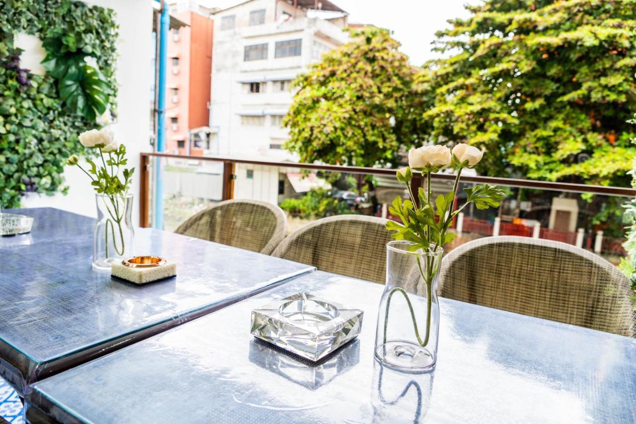 The Lol Elephant Hostel Bangkok Exterior foto