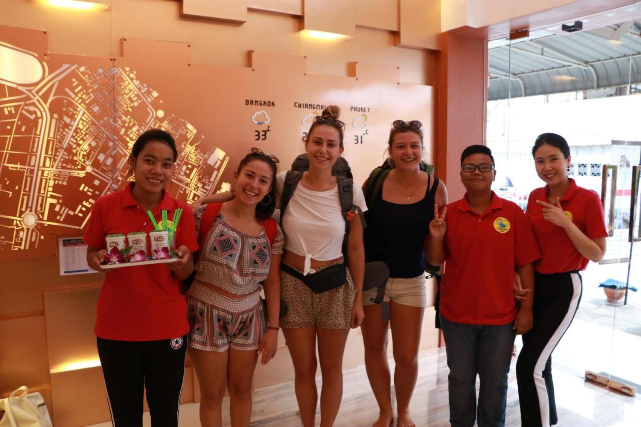 The Lol Elephant Hostel Bangkok Exterior foto